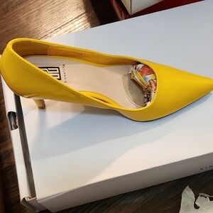 Shoe